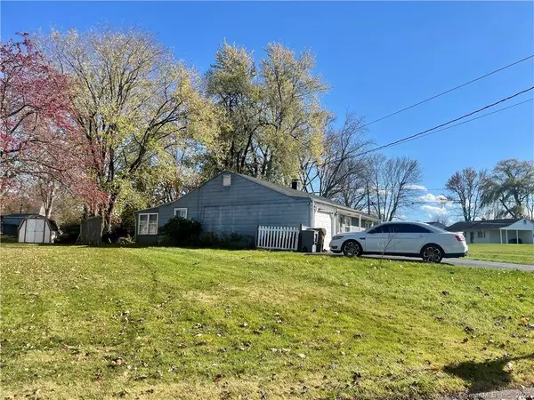 5 Hickory Lane, Enfield, CT 06082