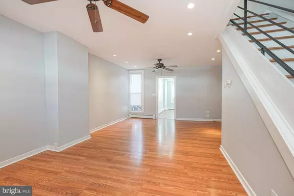 880 BRIDGE ST, Philadelphia, PA 19124