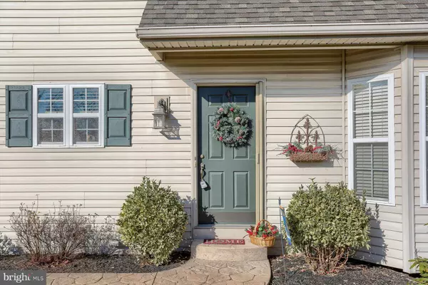 1120 CROSS CREEK DR, Mechanicsburg, PA 17050