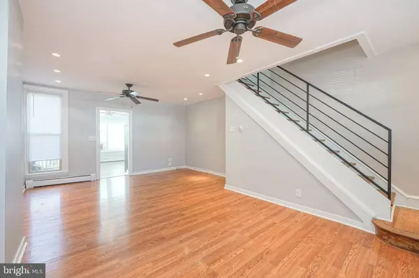 880 BRIDGE ST, Philadelphia, PA 19124