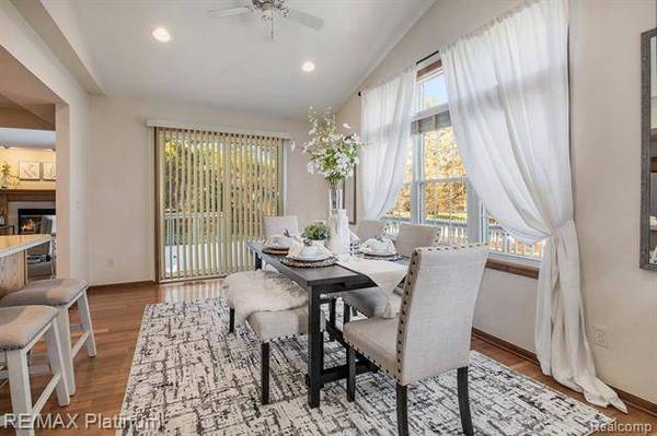 8911 MEADOW FARM Drive, Green Oak Twp, MI 48116