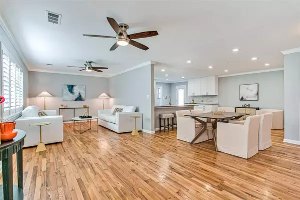 813 E Worth Street, Grapevine, TX 76051