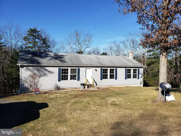 471 OAK FOREST LN, Berkeley Springs, WV 25411