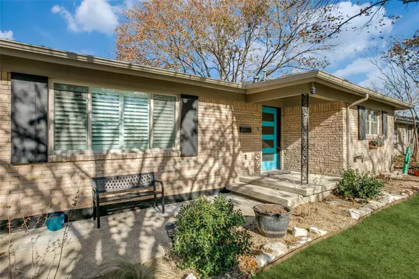 813 E Worth Street, Grapevine, TX 76051