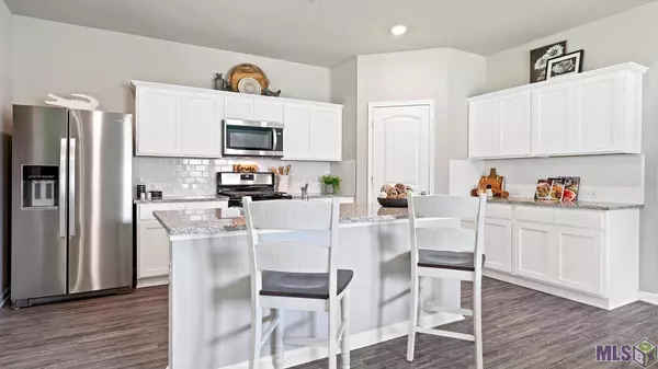 7762 JOE LYNN TRAILS, Denham Springs, LA 70726