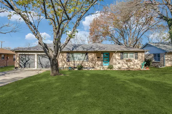 813 E Worth Street, Grapevine, TX 76051