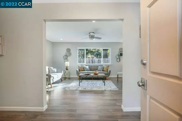 1360 Babel Ln, Concord, CA 94518