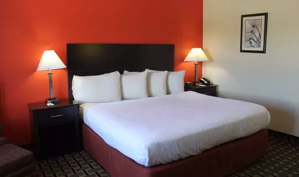 6850 College Blvd, Leawood, KS 66211