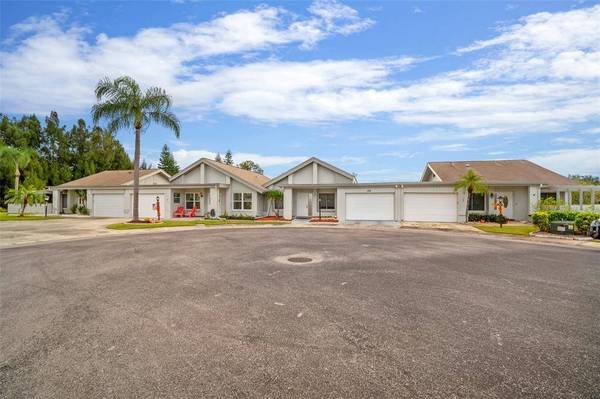 106 CARSWELL CIR, Sun City Center, FL 33573