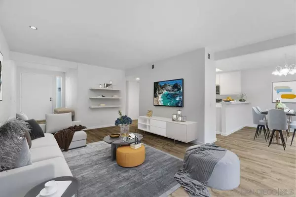 8127 Caminito Sonoma, La Jolla, CA 92037