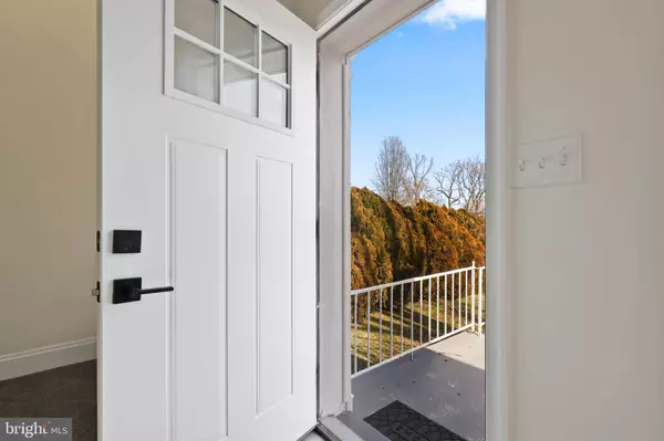 8828 BAKER AVE, Parkville, MD 21234