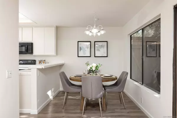 8127 Caminito Sonoma, La Jolla, CA 92037