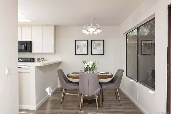 8127 Caminito Sonoma, La Jolla, CA 92037