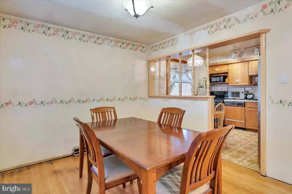 42 CORNELL AVE, Gloucester City, NJ 08030