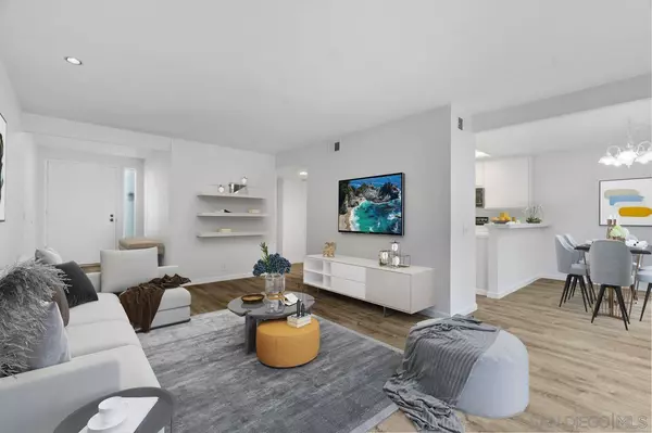 8127 Caminito Sonoma, La Jolla, CA 92037