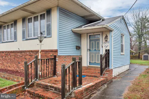 42 CORNELL AVE, Gloucester City, NJ 08030