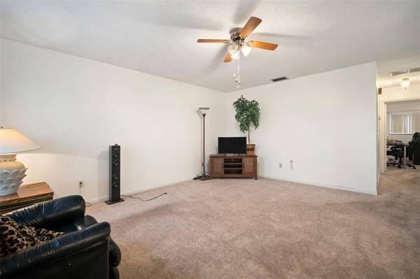 106 CARSWELL CIR, Sun City Center, FL 33573