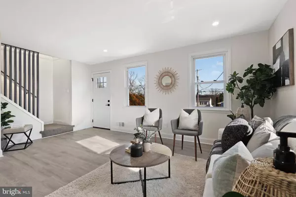 8828 BAKER AVE, Parkville, MD 21234