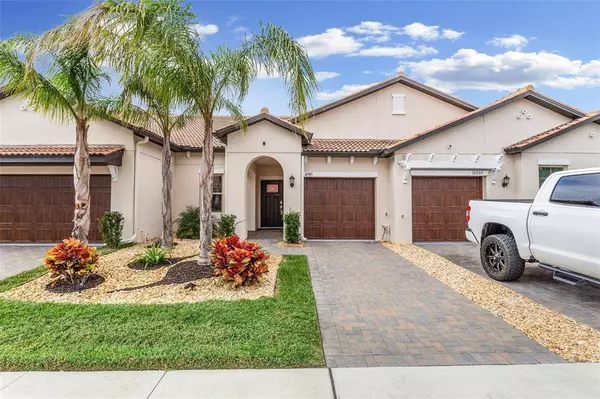 16905 APRIL PLUSH DR, Wimauma, FL 33598