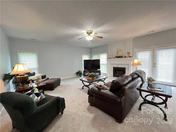 2609 Lamp Post LN, Kannapolis, NC 28081