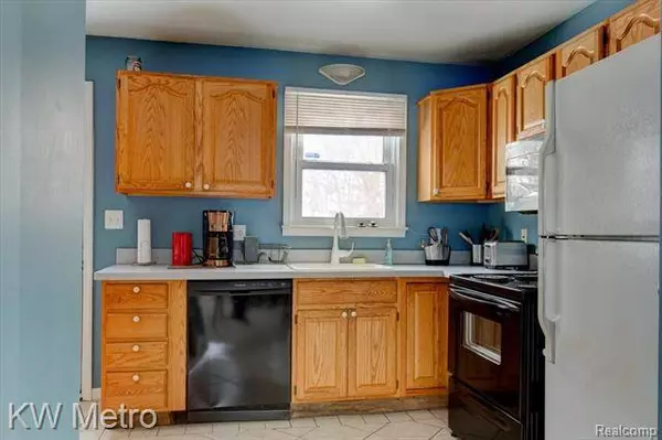 1930 ANNABELLE Street, Ferndale, MI 48220