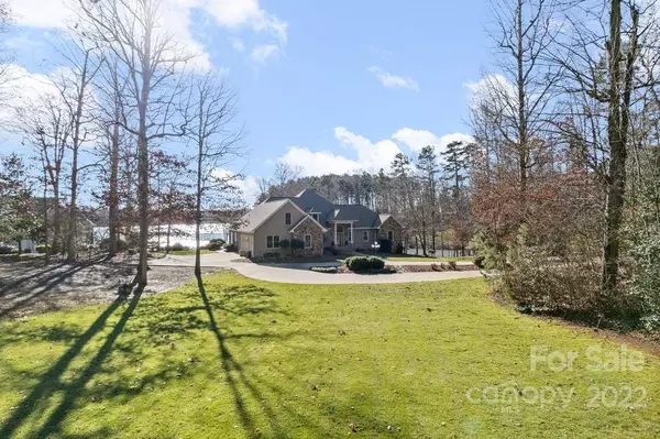 272 Heels CT, Lexington, NC 27292