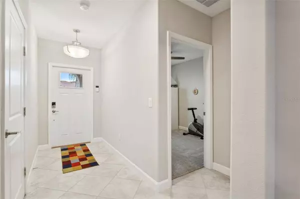 16905 APRIL PLUSH DR, Wimauma, FL 33598