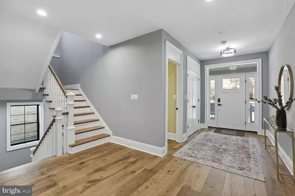 4904 RIVER RD, Bethesda, MD 20816