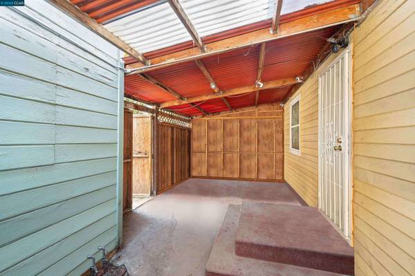 5480 Bancroft Ave, Oakland, CA 94601