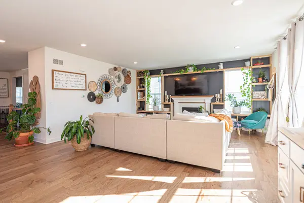 3629 Eldorado RD, Elgin, IL 60124