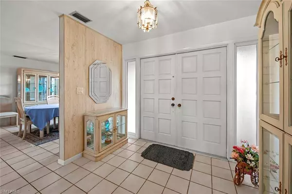 2322 SE 10th PL, Cape Coral, FL 33990