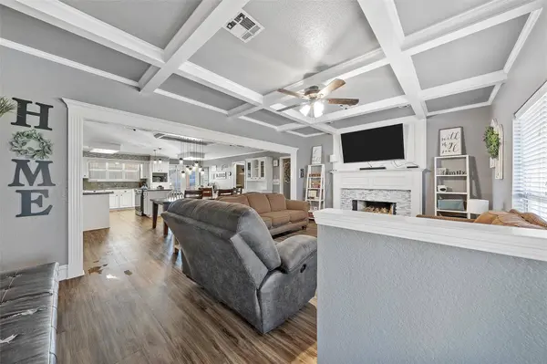 1005 S Harrison Street, West, TX 76691