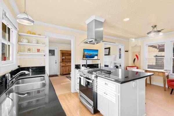 427 Park AVE, Medford, OR 97501