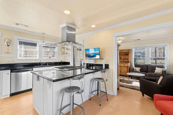 427 Park AVE, Medford, OR 97501