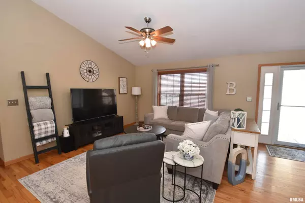 1110 BELSLY WAY, Metamora, IL 61548