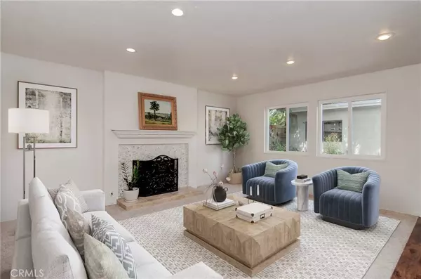 2383 Santa Ana AVE, Costa Mesa, CA 92627