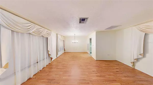 1365 WHISKEY CREEK DR, Fort Myers, FL 33919