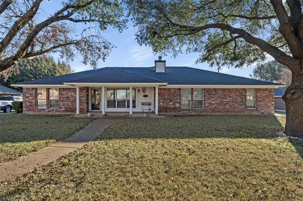 1005 S Harrison Street, West, TX 76691