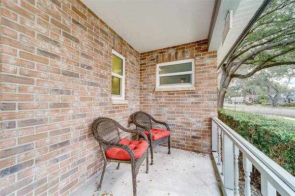 9067 CYPRESS TRL, Seminole, FL 33777