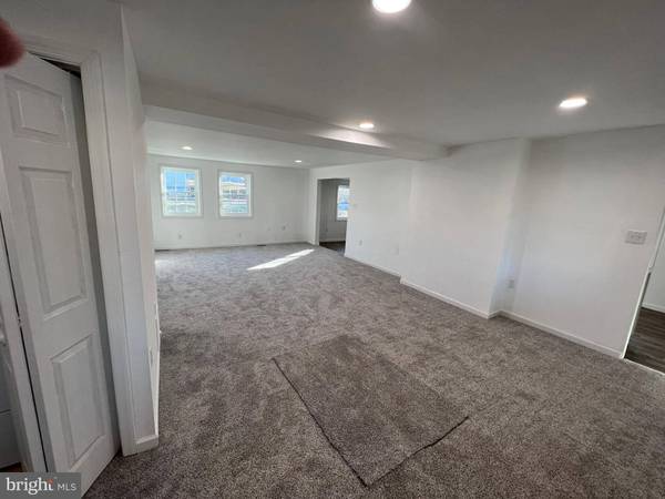 423 W MAPLEWOOD AVE, Mechanicsburg, PA 17055