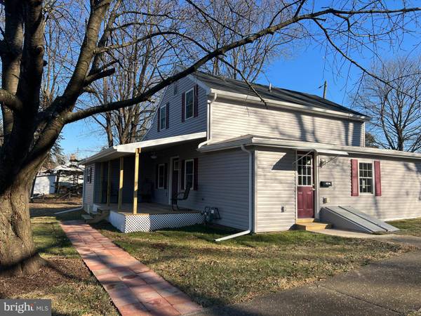 423 W MAPLEWOOD AVE, Mechanicsburg, PA 17055