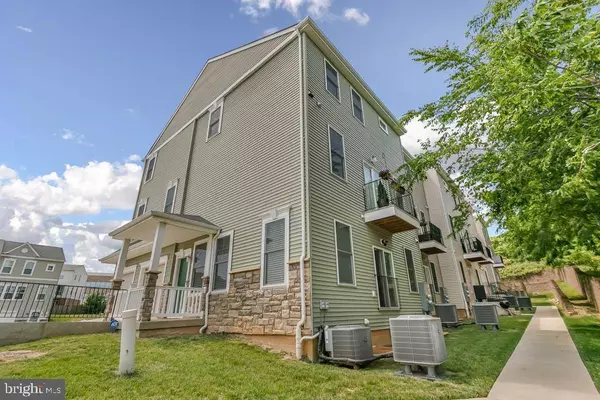 424 WOODCREST DR SE #424A, Washington, DC 20032