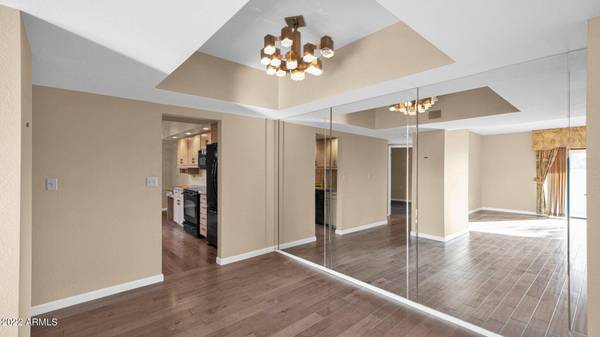 12212 N Paradise Village Parkway S #420, Phoenix, AZ 85032