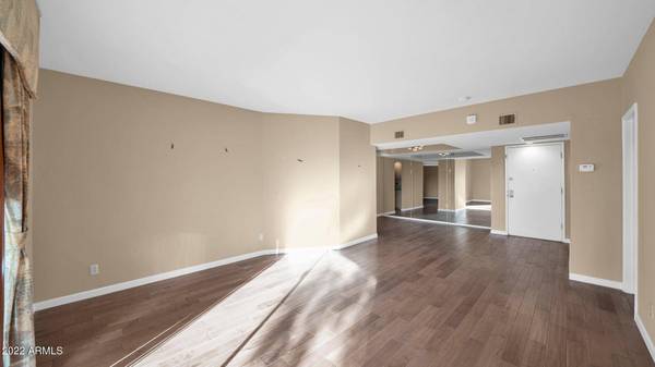 12212 N Paradise Village Parkway S #420, Phoenix, AZ 85032