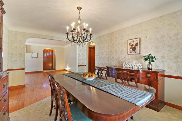 4110 Wesley TER, Schiller Park, IL 60176