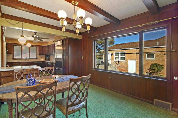 4110 Wesley TER, Schiller Park, IL 60176