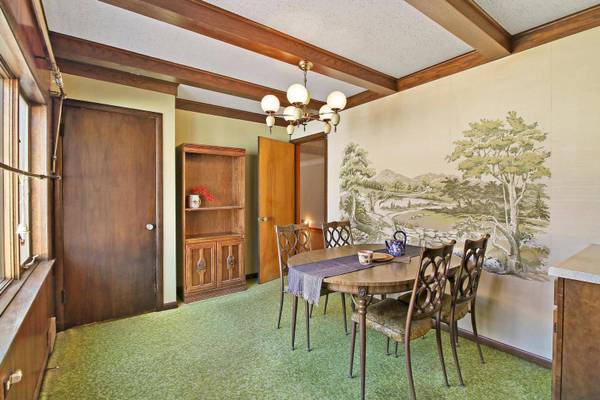 4110 Wesley TER, Schiller Park, IL 60176