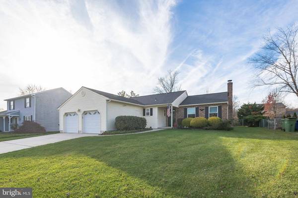 5 LANCASTER DR, Marlton, NJ 08053