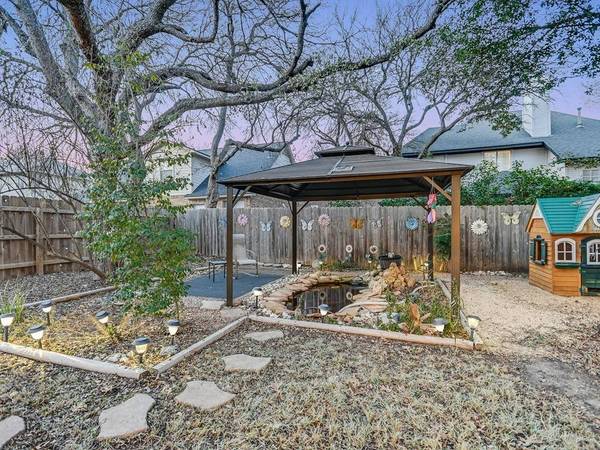 2108 Green Oaks CIR, Round Rock, TX 78665