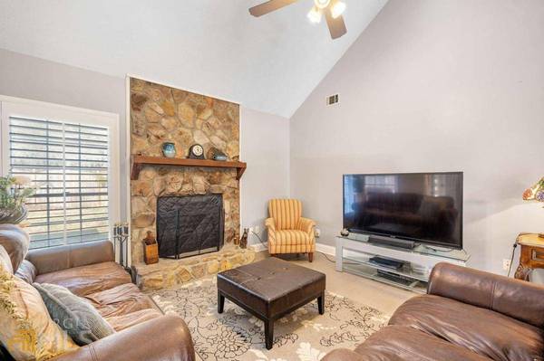 5862 N Shores RD NW, Acworth, GA 30101